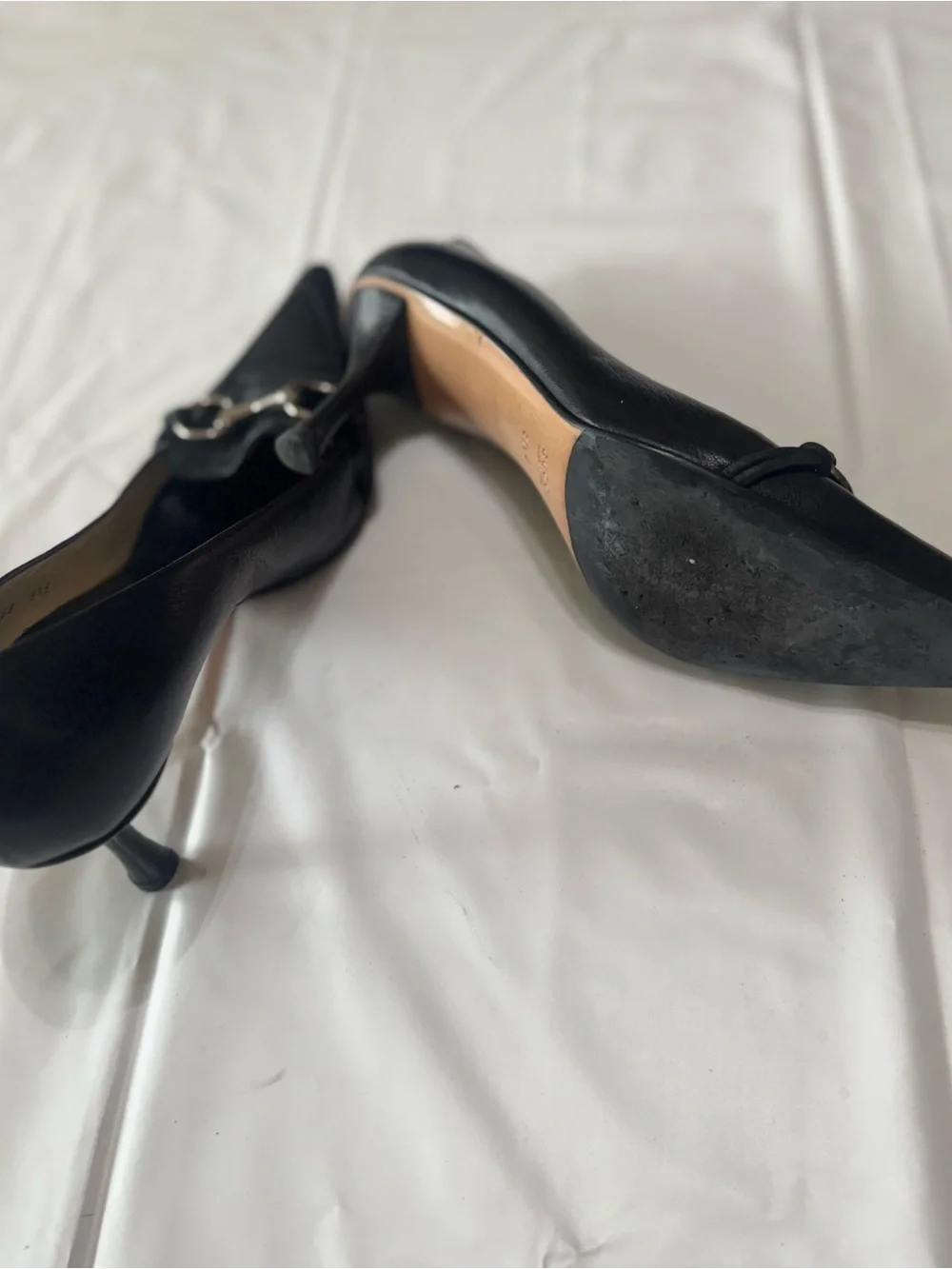 Gucci Black Leather Pointed-Toe Heels with Horsebit Detail - Picture 4 of 4